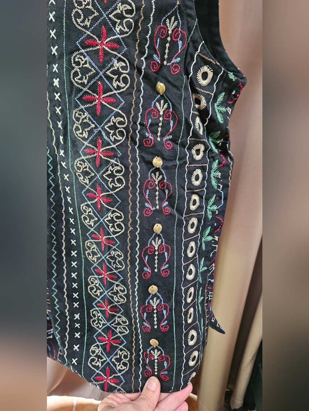NWT Units Vintage Boho Embroidered Tapestry Vest Black Button Up - Picture 3 of 5